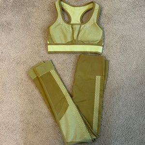 Fabletics Set size small